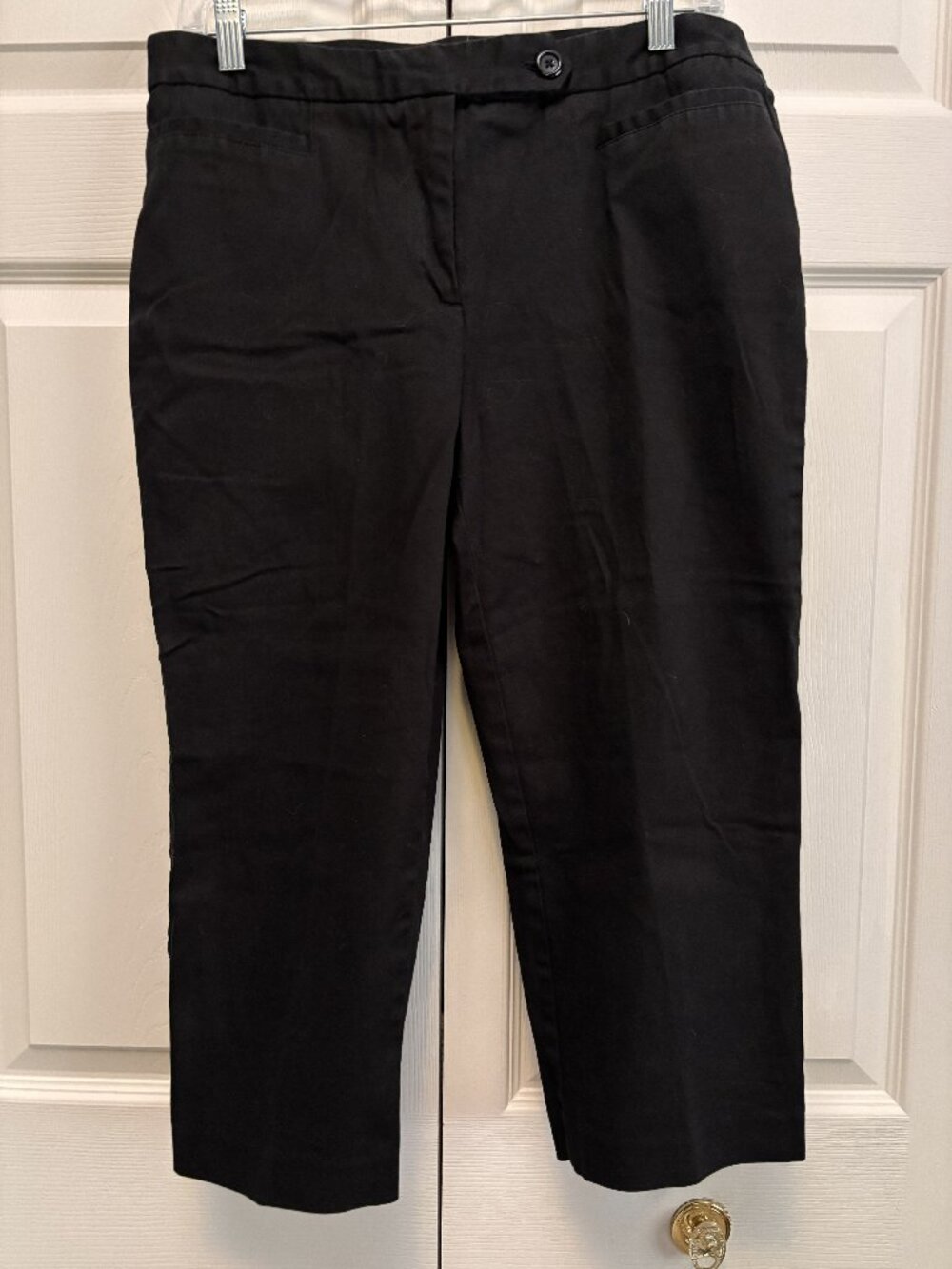 Studio Works Black Capri Pants Size 10 Button Hem Career Casual Crops